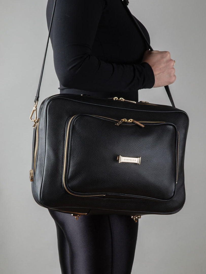 The AVAIA bag: Black