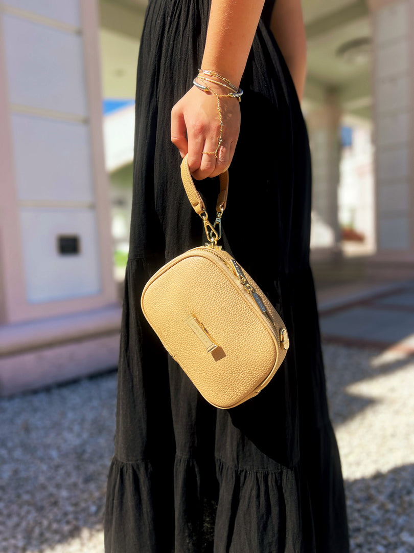 The AVAIA Petit: Tan